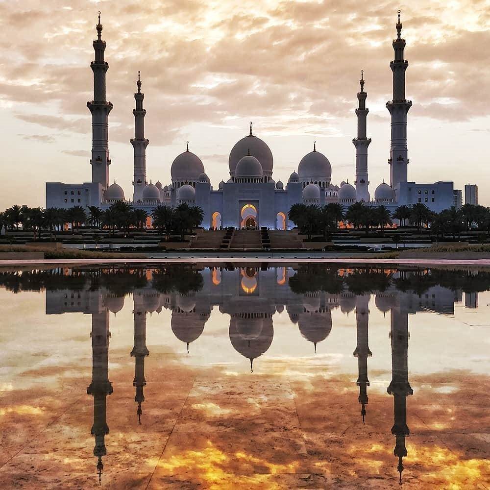 Отель Roulette  Dubai Beach Hotel 5* 5*