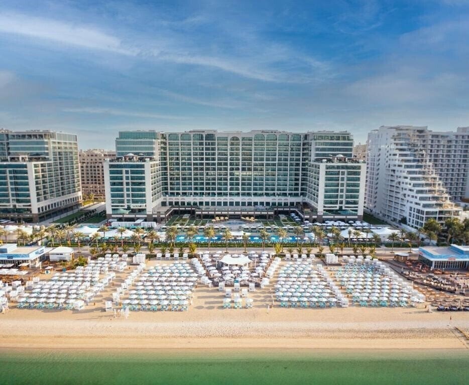 Отель Hilton Dubai Palm Jumeirah ***** 5*