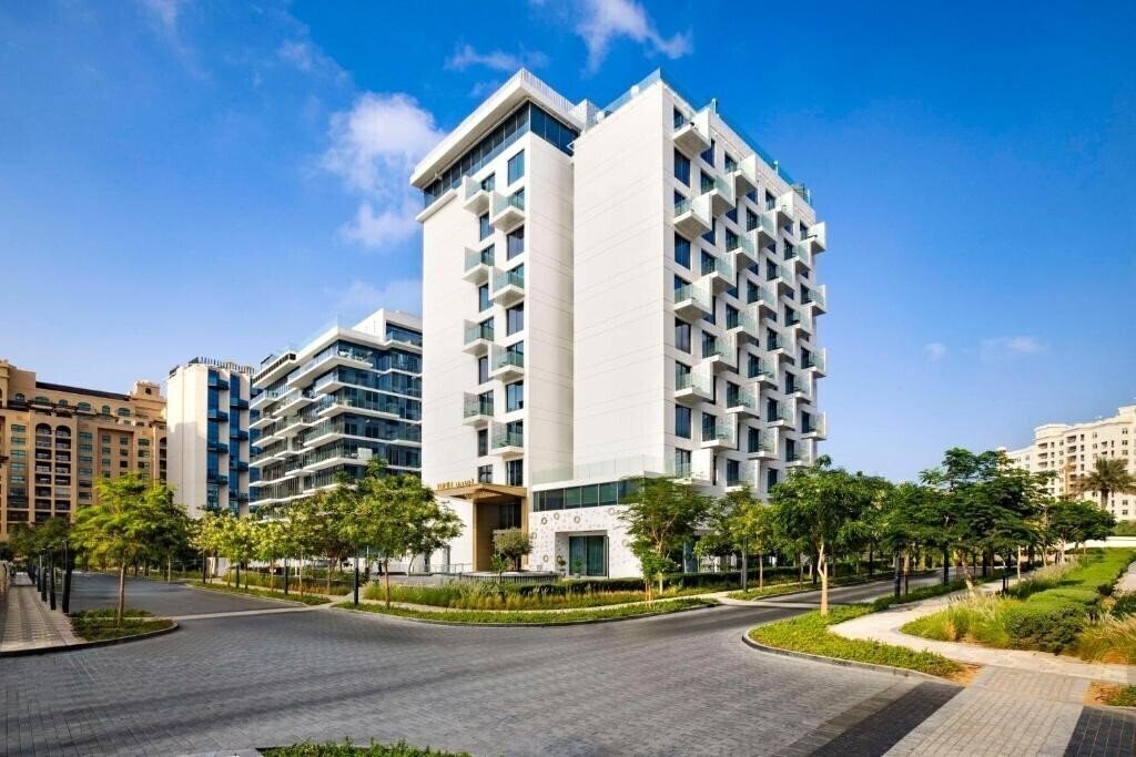 Фото Tumbi Hotel Dubai The Palm, Tapestry Collection By Hilton 4*