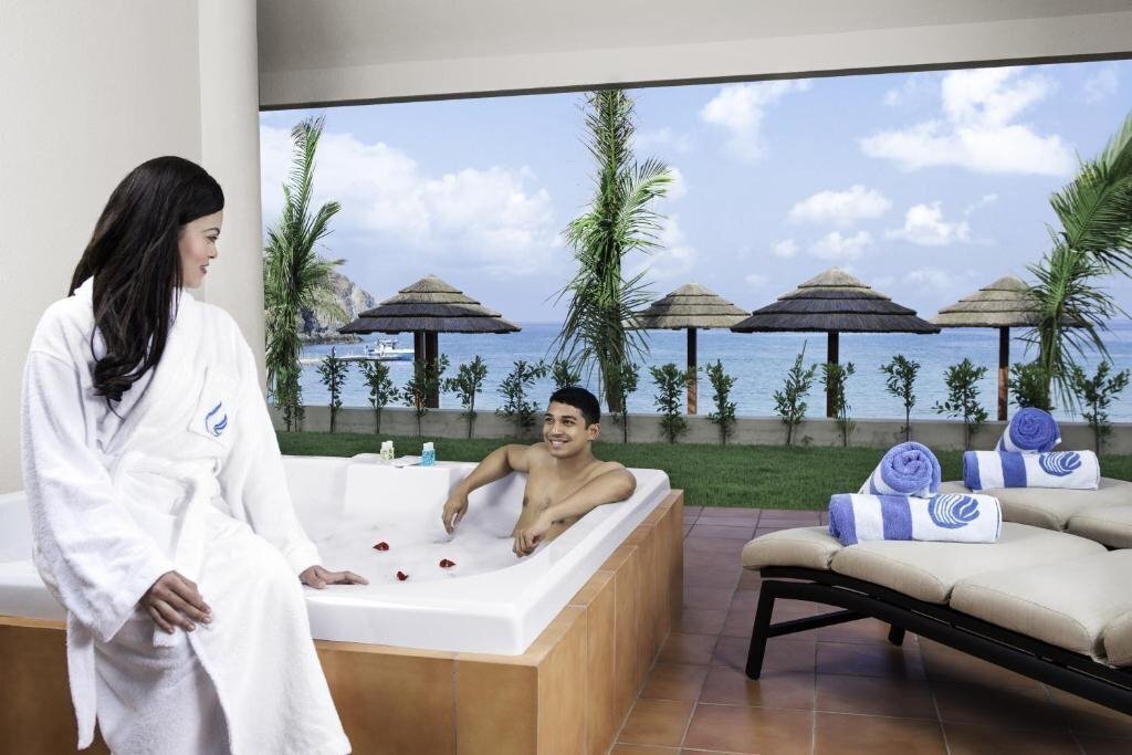 Фотография Oceanic Khorfakkan Resort & Spa 4*