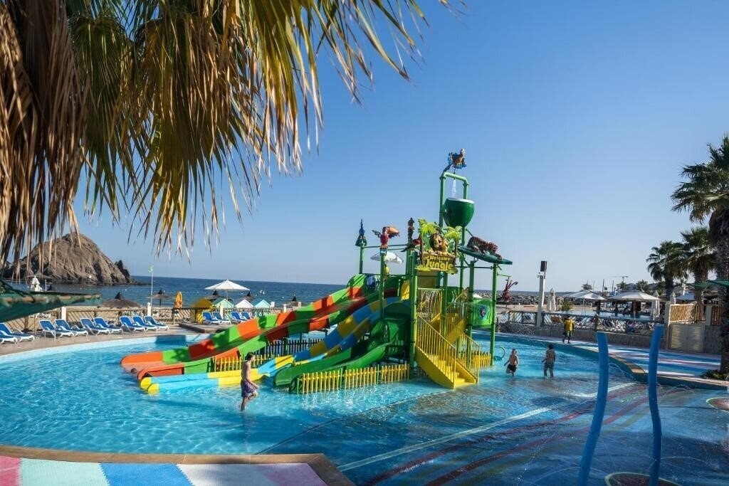 Imaginea Sandy Beach Hotel And Resort 3*