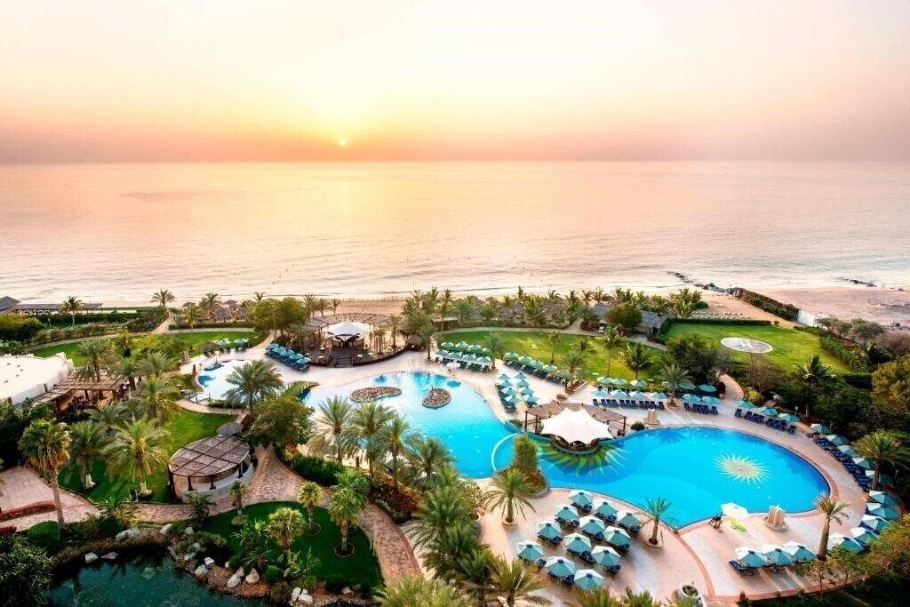 Hotel Le Meridien Al Aqah Beach Resort 5*