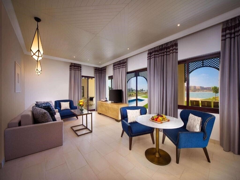 Imaginea Rixos Al Mairid Ras Al Khaimah (ex. Hilton Ras Al Khaimah Resort & Spa) 5*