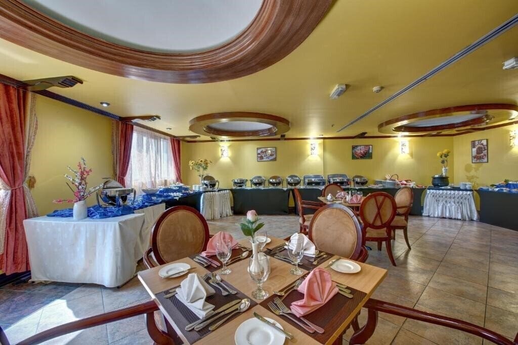 Фотография Sharjah Royal Tulip (ex. Tulip Inn Sharjah) апартаменты