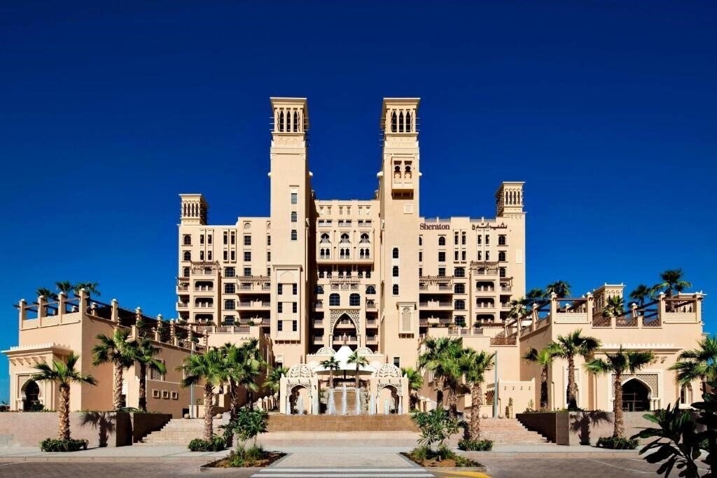 Фото Sheraton Sharjah Beach Resort & SPA 5*