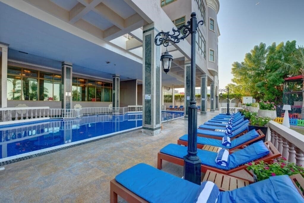 Фото Sahara Beach Resort & SPA (ex. Royal Beach Resort & Spa Sharjah) 5*