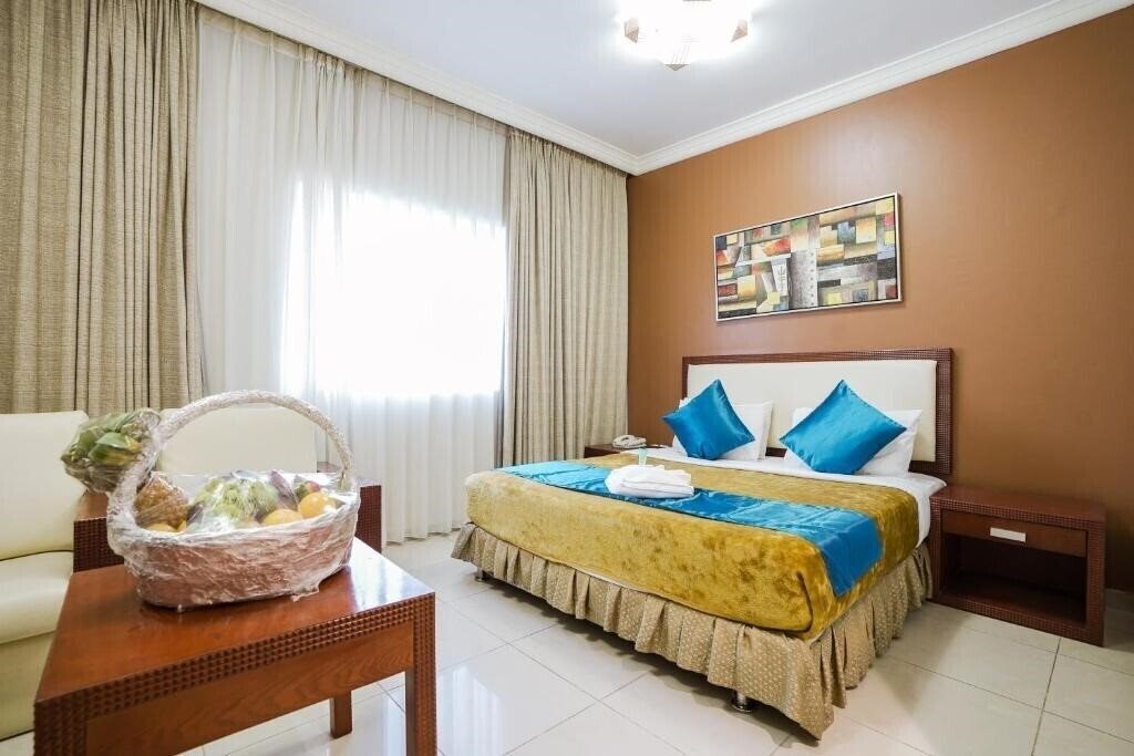 Отель Crystal Plaza Hotel Sharjah 2*