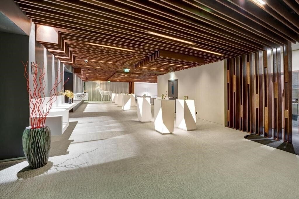 Imaginea The Act Hotel Sharjah (ex. Royal Tulip) 5*