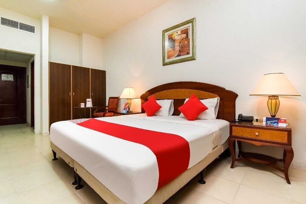 Imaginea OYO 247 Host Palace Hotel Apartment 2*