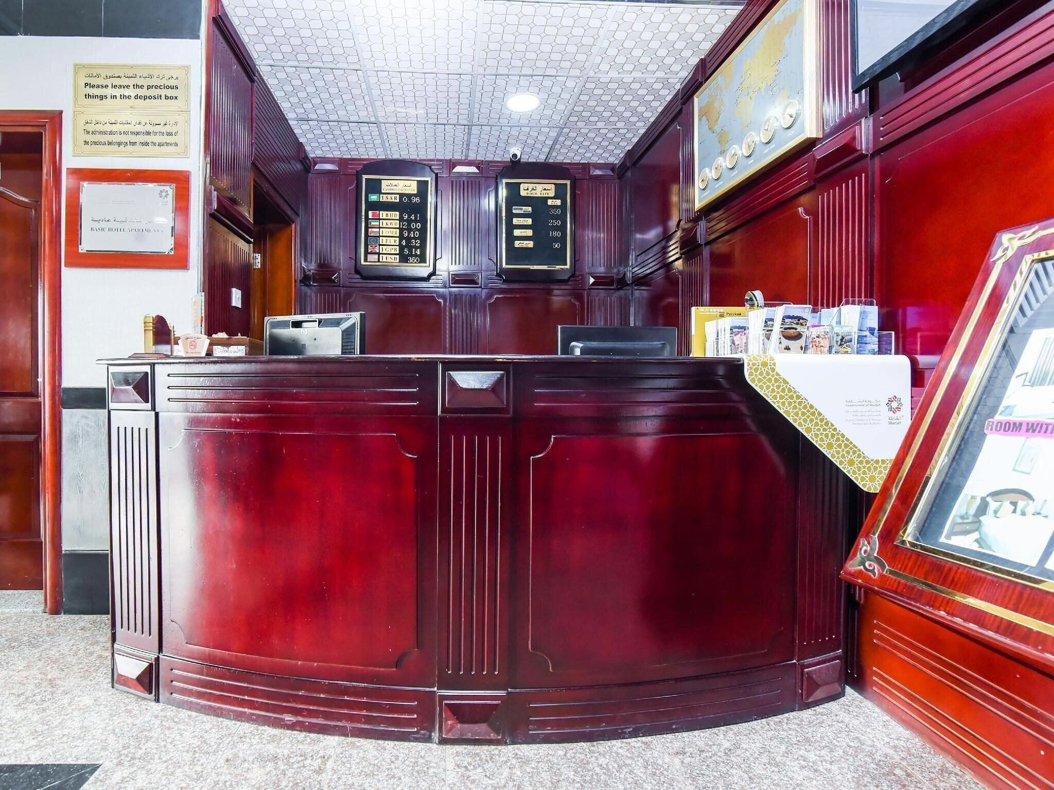 Imaginea OYO 247 Host Palace Hotel Apartment 2*