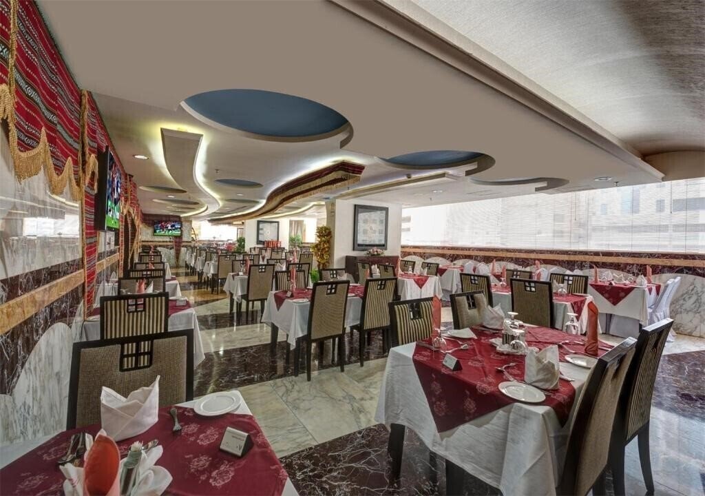 Картинка Sharjah Palace 4*
