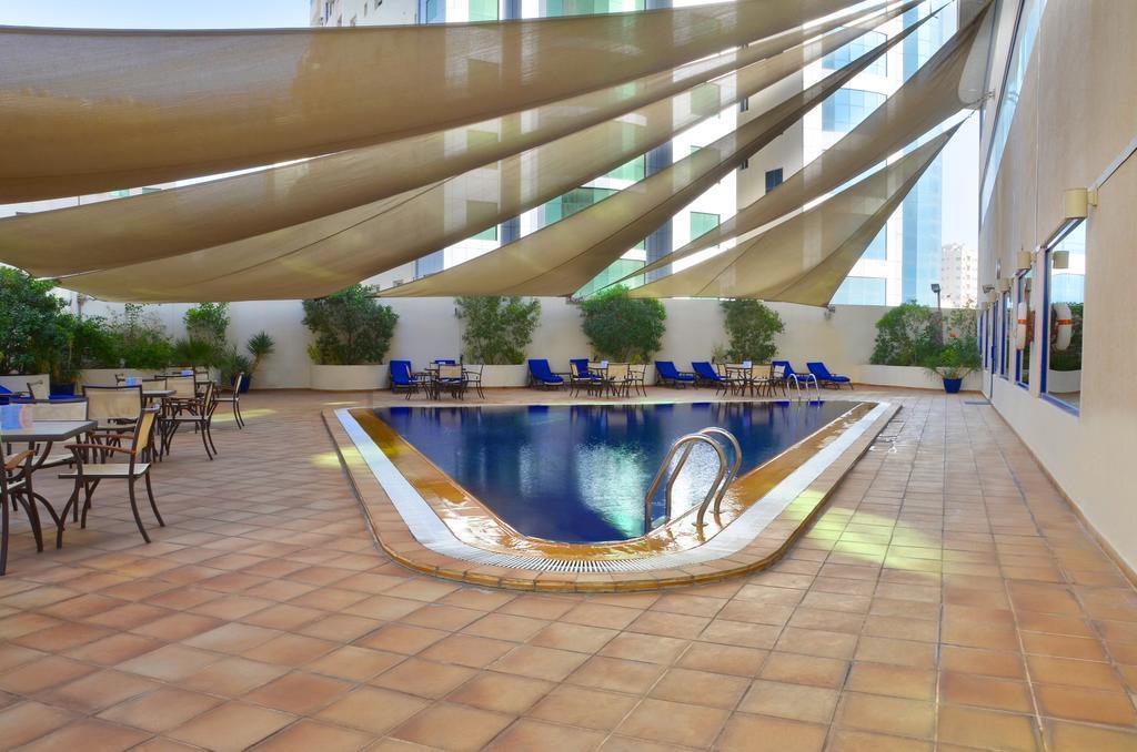 Hotel Swiss-Bellhotel Sharjah (ex. Sharjah Rotana) 4*