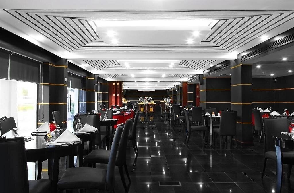 Фотография Ramada by Wyndham Qurum Beach 4*