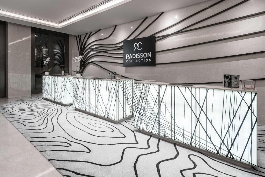 Imaginea Hormuz Grand Hotel 4*