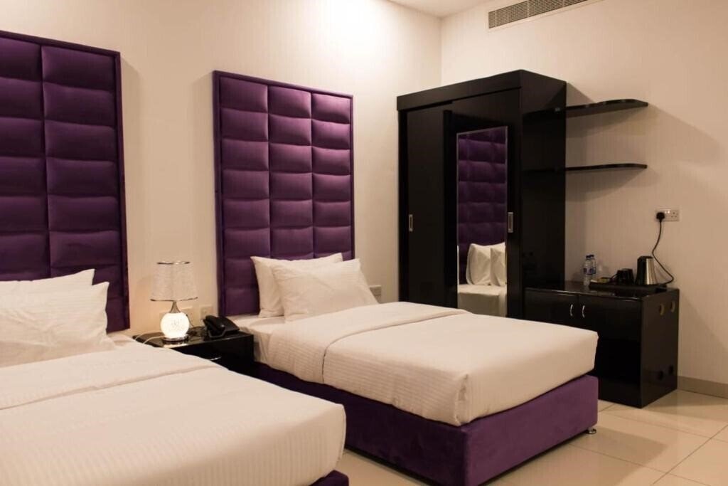 Hotel Parkside Plaza Hotel 3*