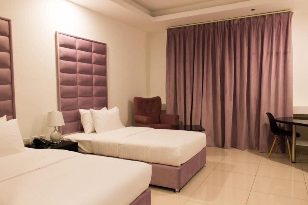 Imaginea Parkside Plaza Hotel 3*