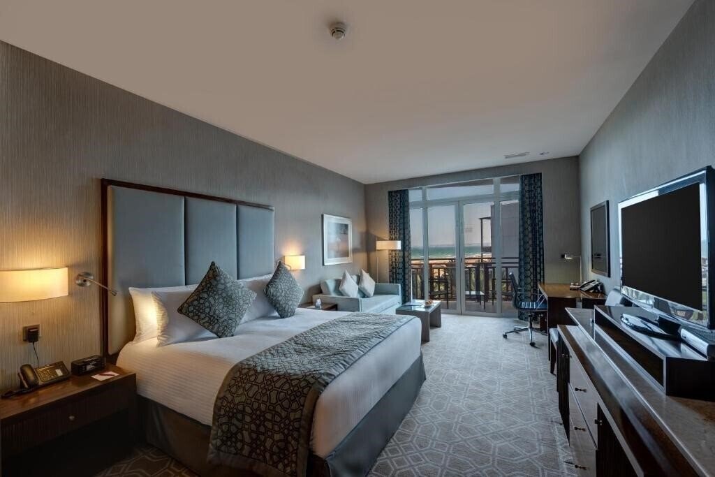 Imaginea Crowne Plaza Hotel Duqm 4*