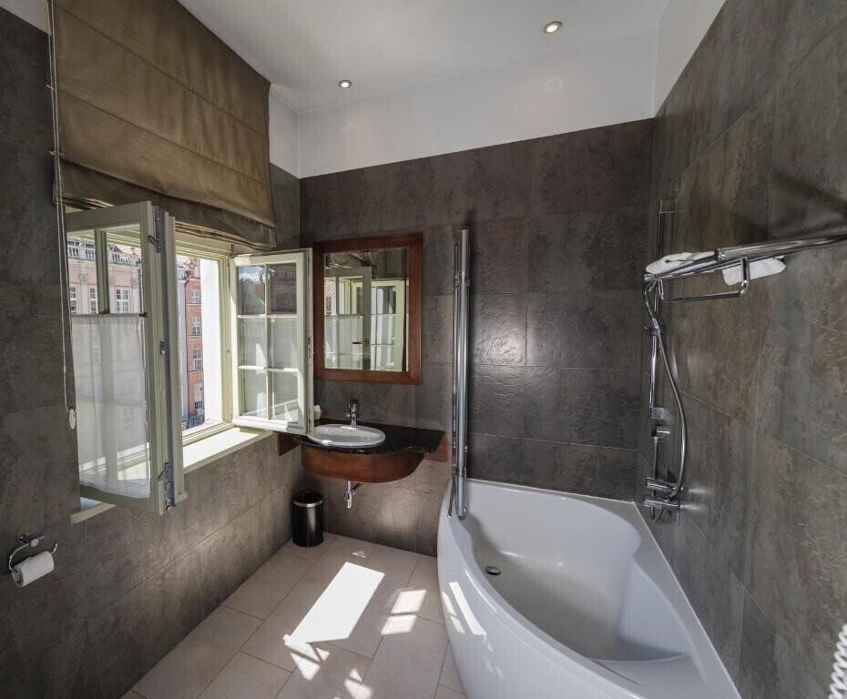 Фотография Holland House Residence 4*