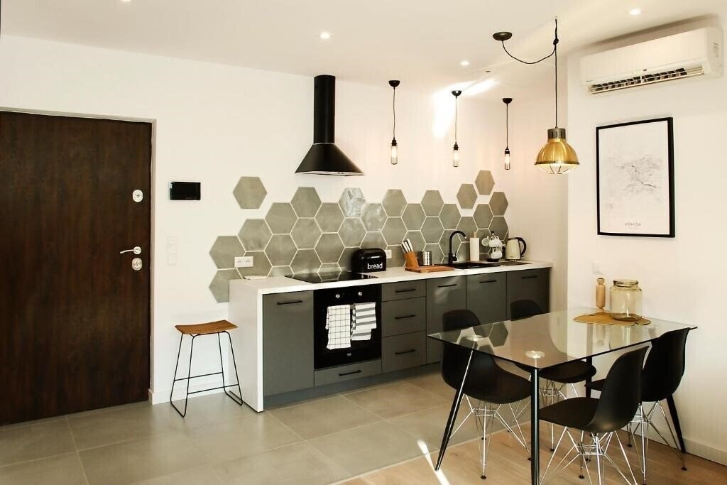 Отель Cracovia 3*