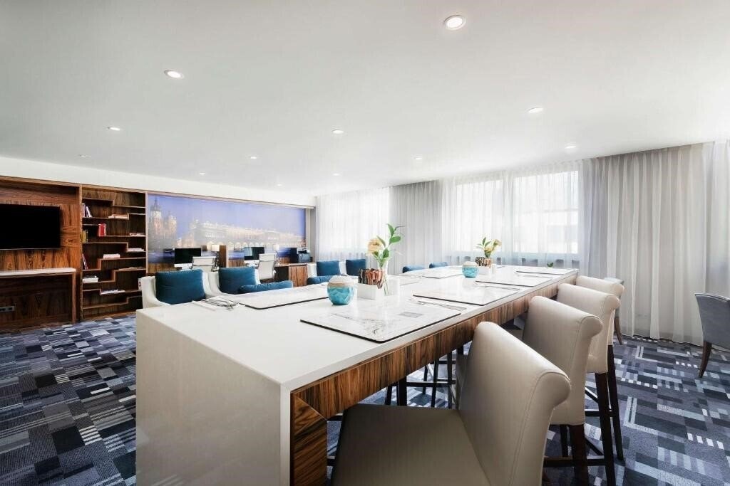 Изображение Doubletree By Hilton Krakow Hotel & Convention Cen 4*