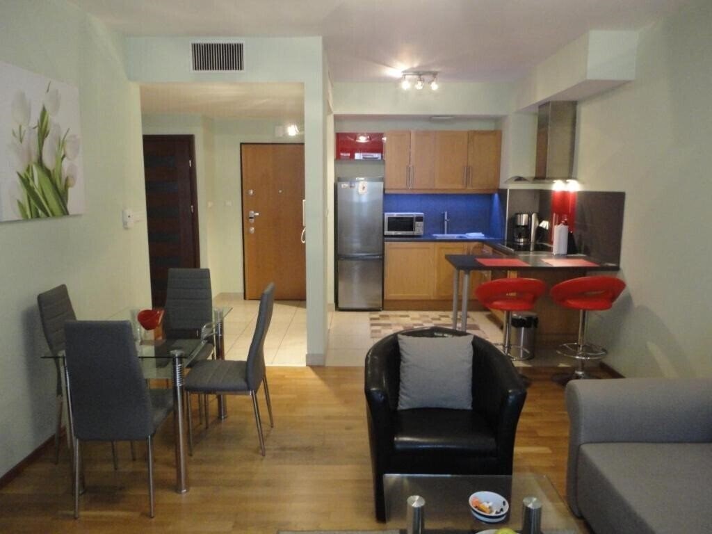 Картинка Angel Plaza Apartments 4*
