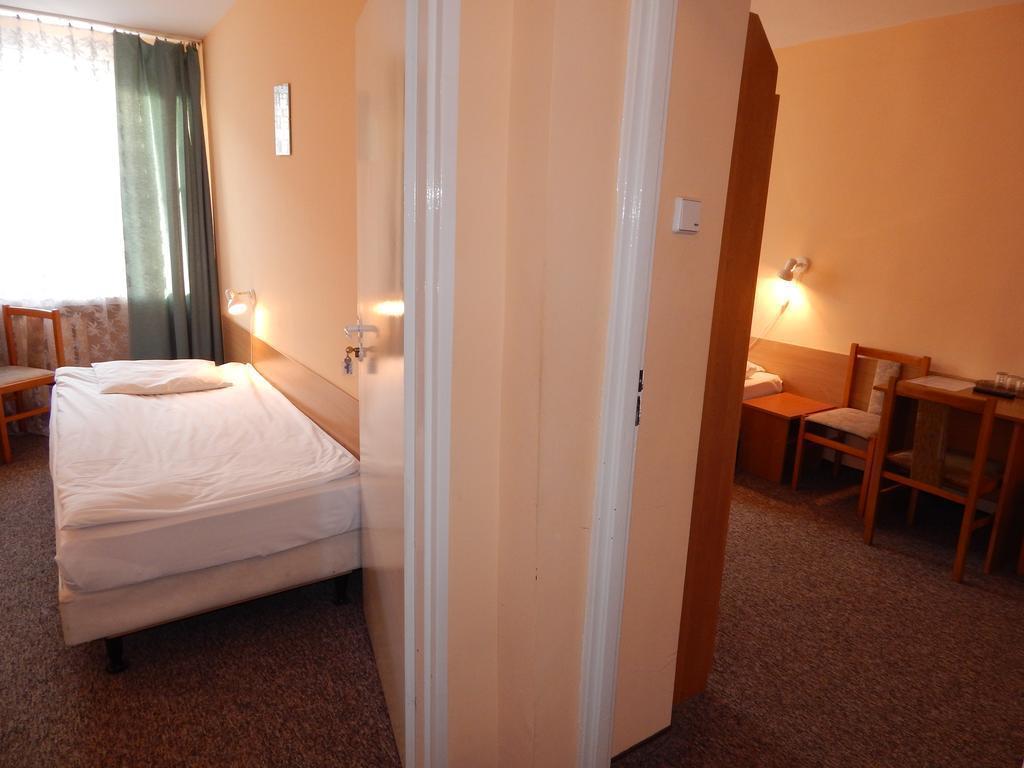 Fotografii Junior Krakus 1*