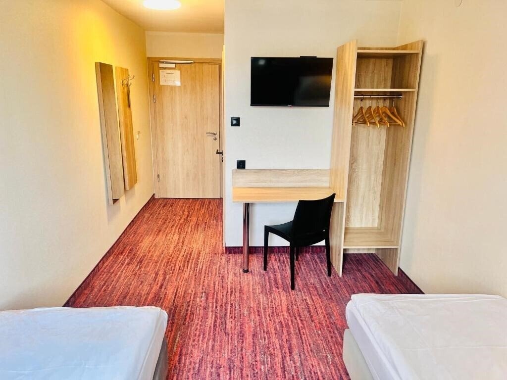 Fotografii Junior Krakus 1*