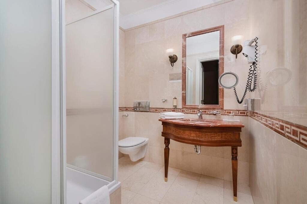 Imaginea Ibb Grand Hotel Lublinianka 4*