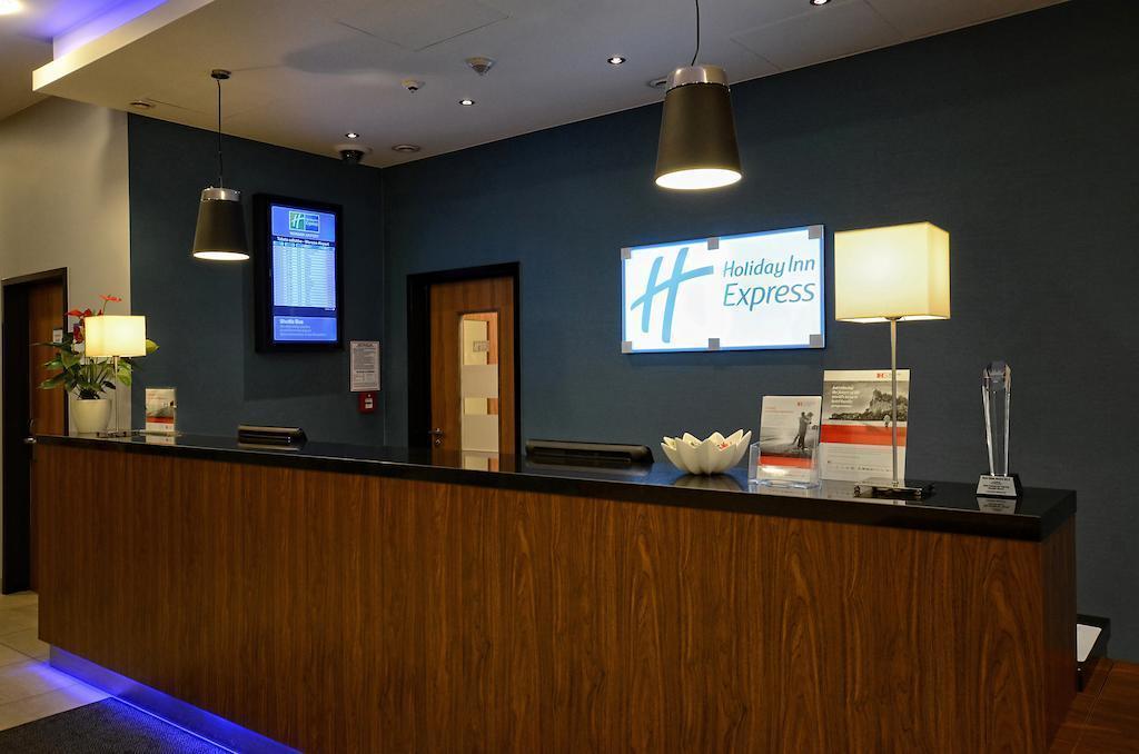 Imaginea Holiday Inn Express Warsaw Airport 3*