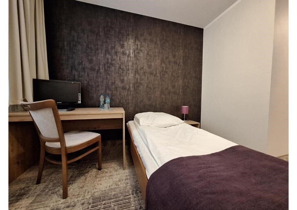 Imaginea Hotel Mazovia Airport Modlin (ex. Best Western Airport Modlin) 3*