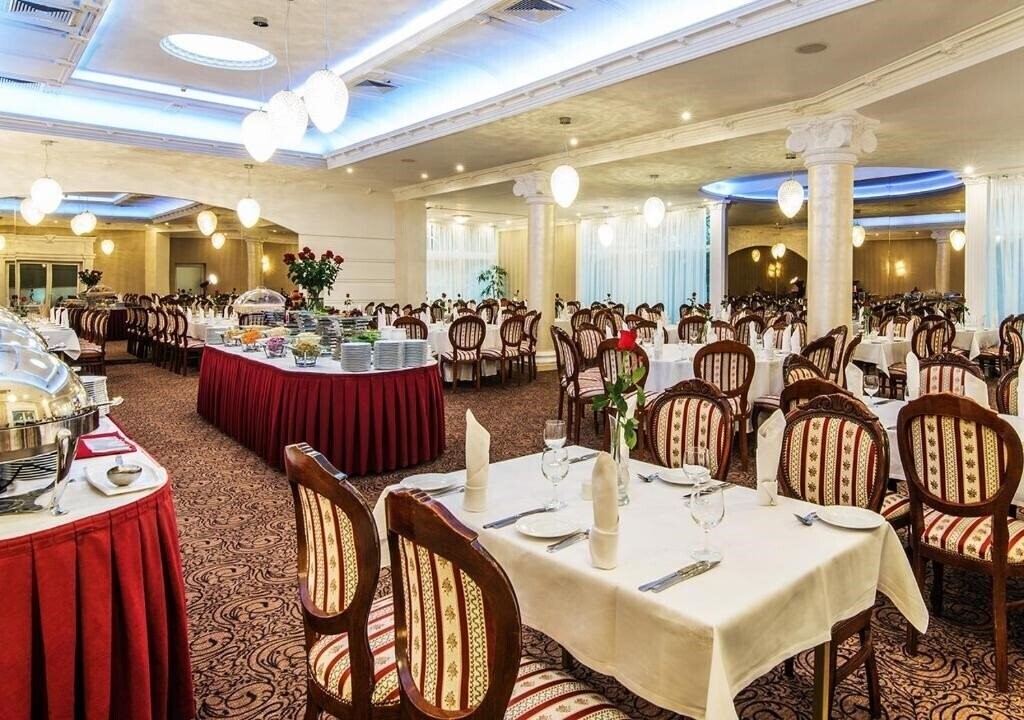 Imaginea Hotel Lord 5*