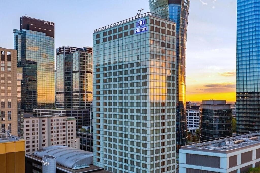 Фотография Hilton Warsaw City (ex. Hilton Warsaw Hotel & convention Centre) 5*