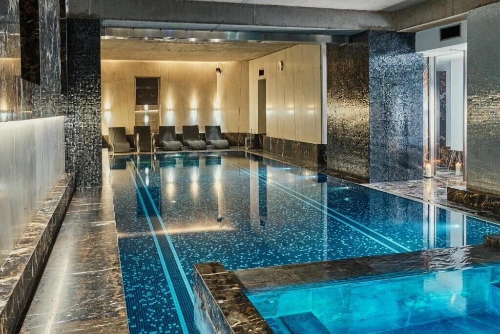 Отель Monopol Hotel 5*