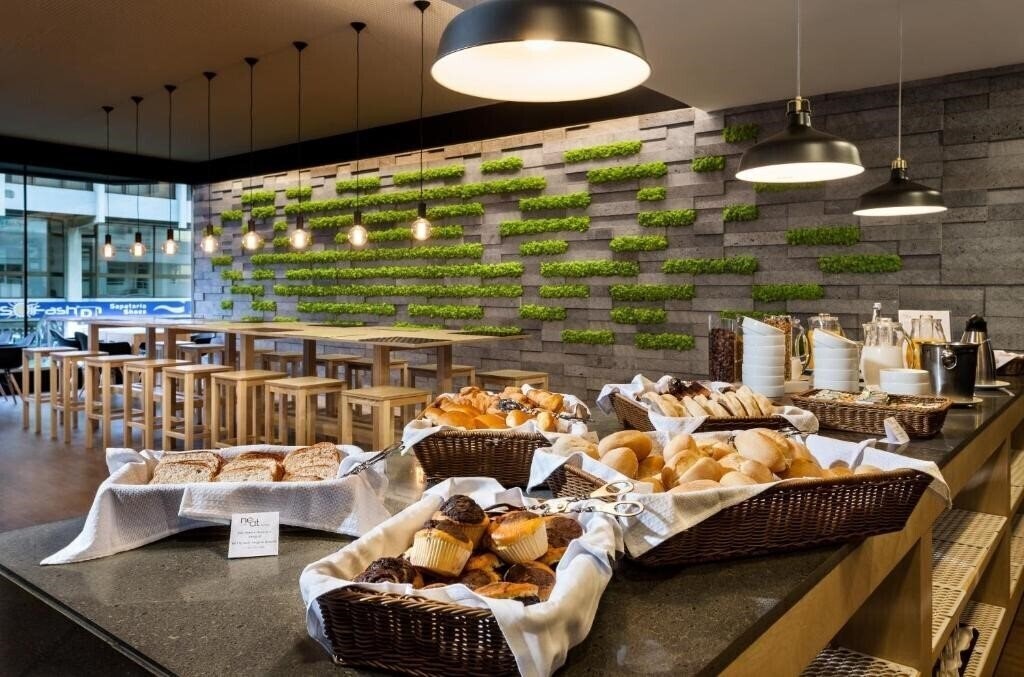 Imaginea Neat Avenida 3*