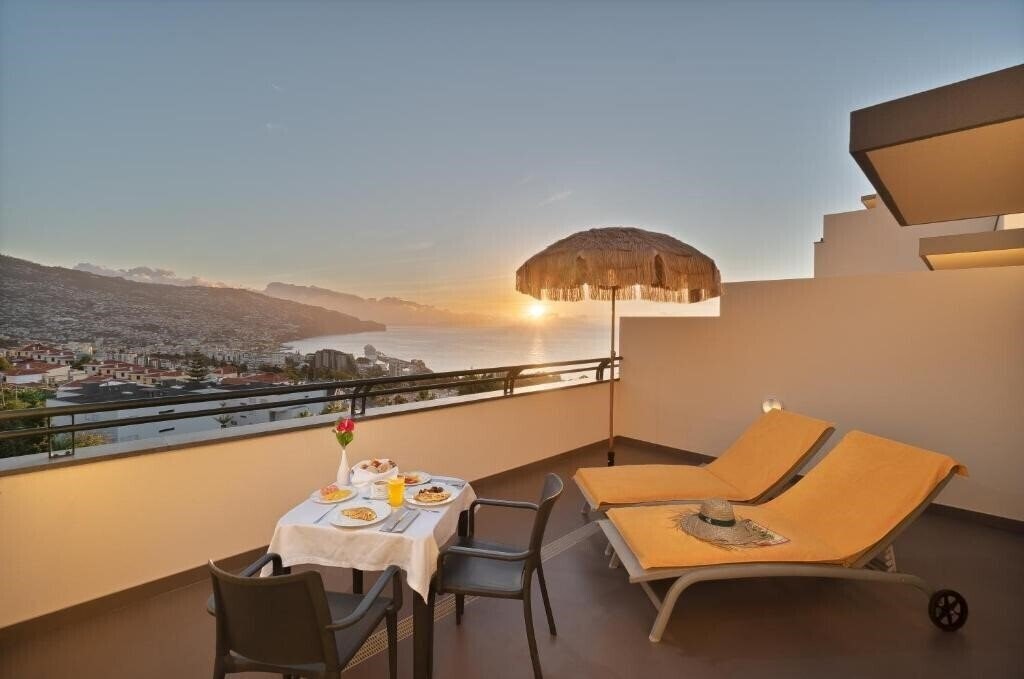 Imaginea Madeira Panoramico Hotel 4*