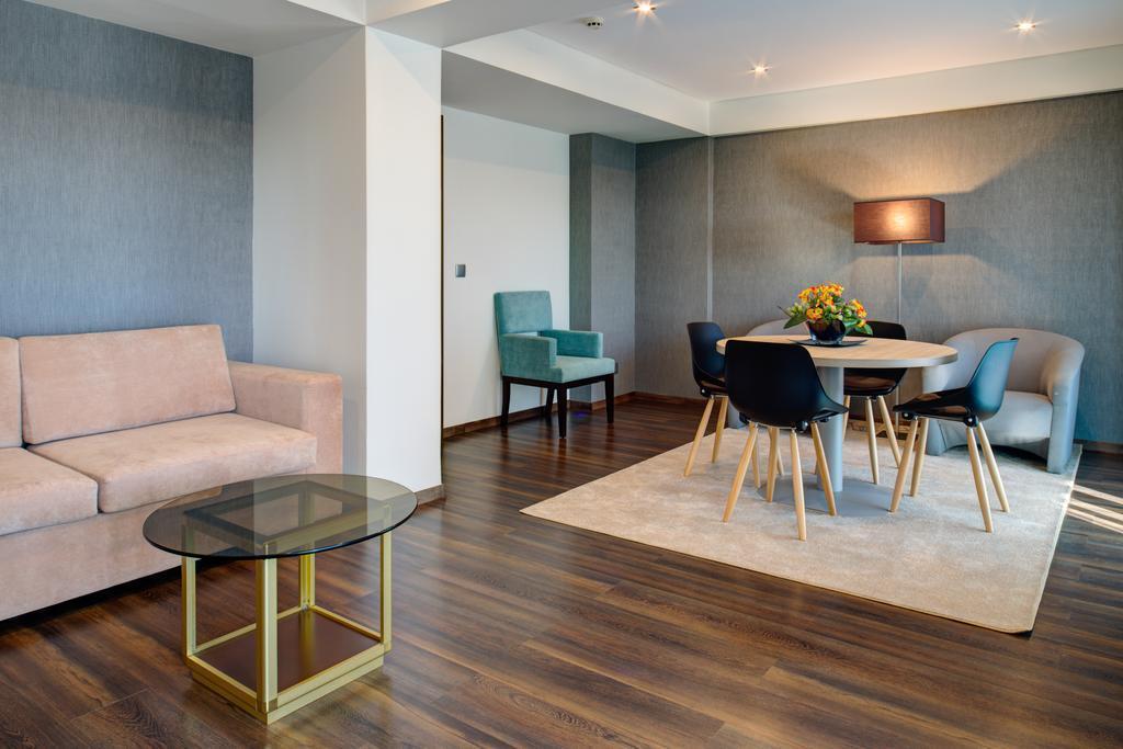 Imaginea Vip Executive Zurique (ex. Hotel Vip Zurique) 3*