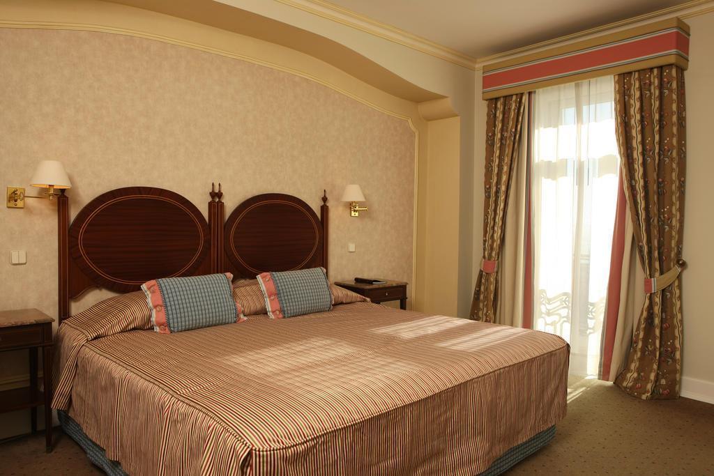 Imaginea As Janelas Verdes 4*