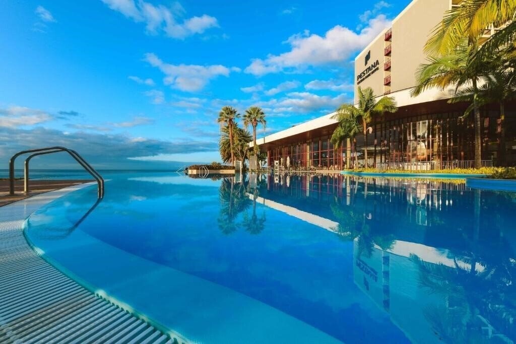 Hotel Pestana Casino Park 5*