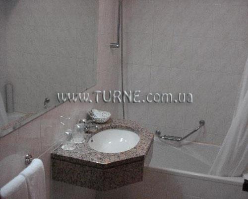 Отель Hotel Caravelas 3*