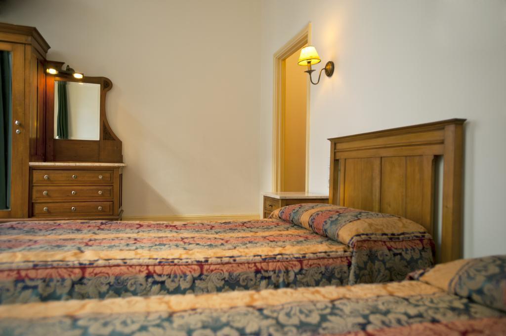 Imaginea Grande Hotel De Paris 3*