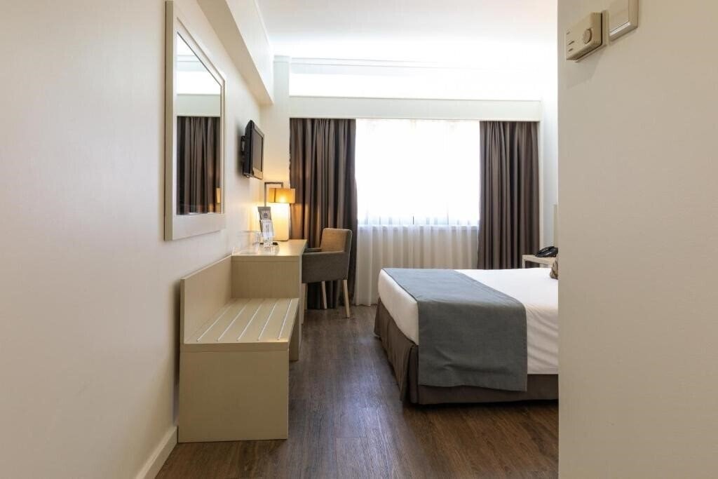 Fotografii Black Tulip Porto 4*