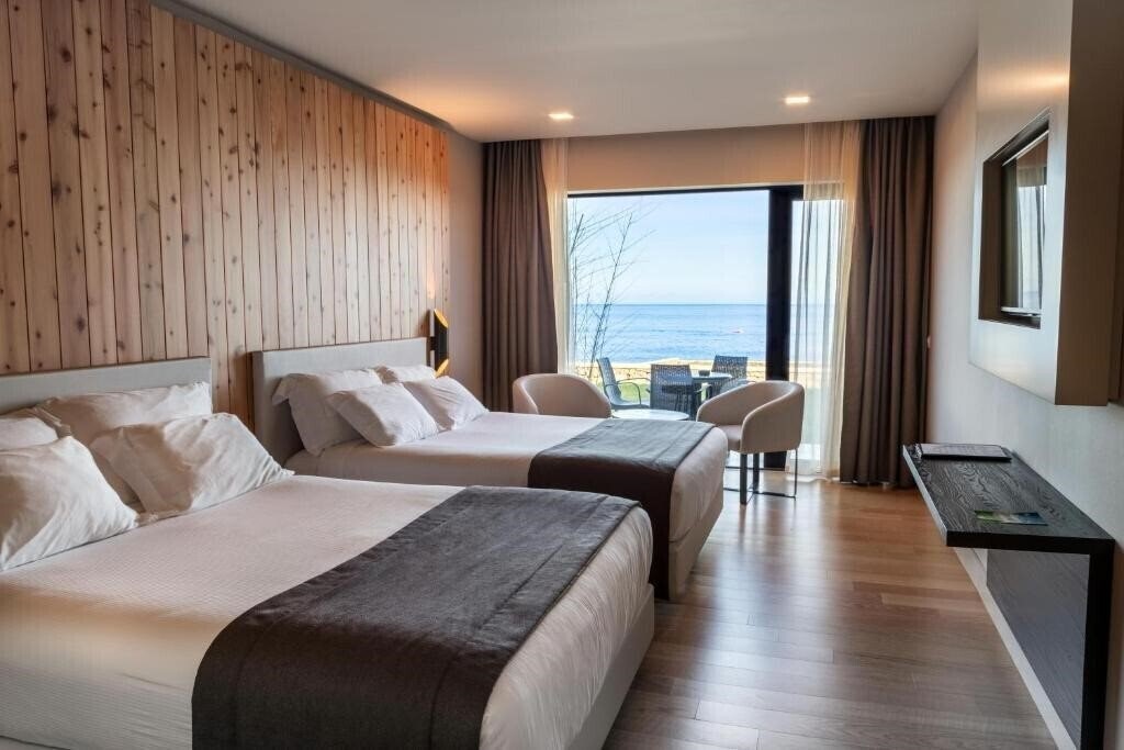 Fotografii Pedras Do Mar 5*