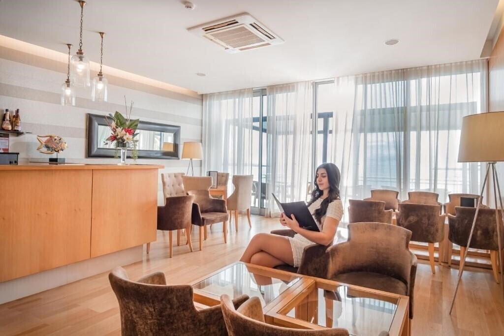 Imaginea Atlantida Mar 4*