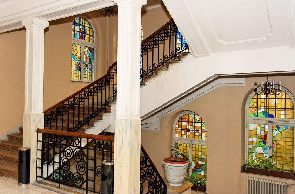 Fotografii Coroana 2*