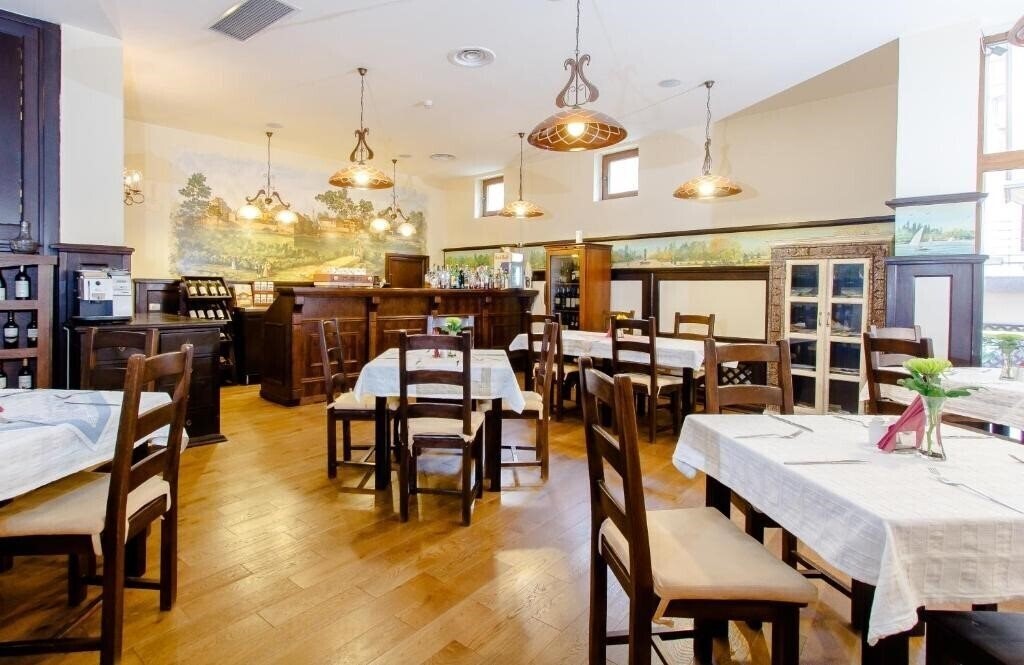 Изображение International Bucharest 4*