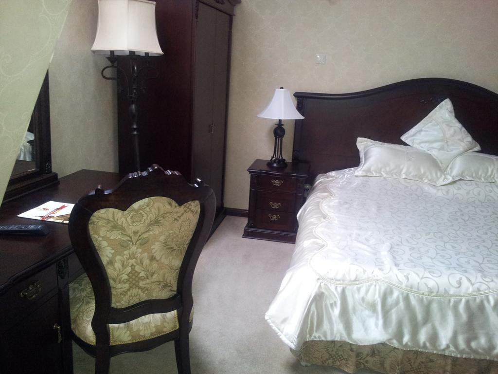 Изображение Carol 4*