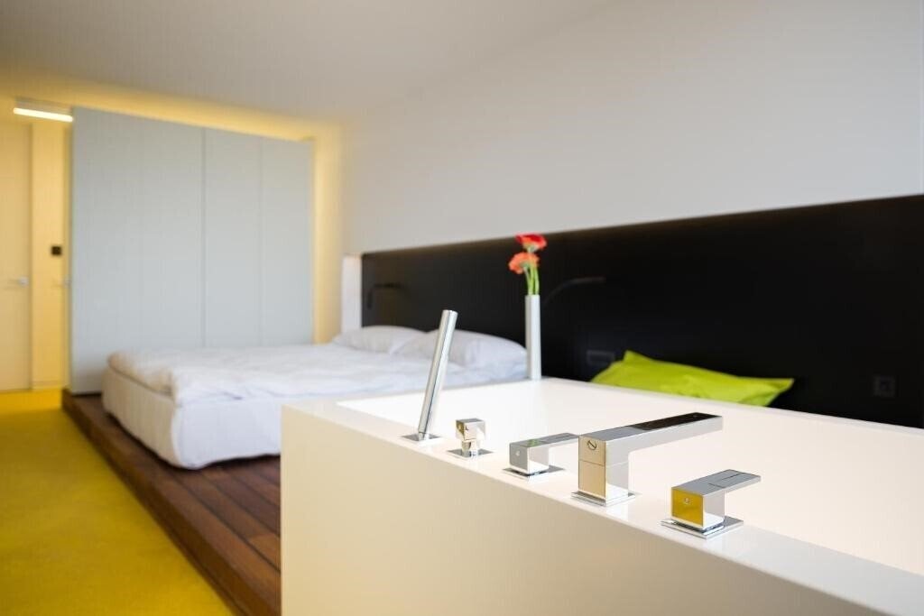 Imaginea Hotel Privo 4*