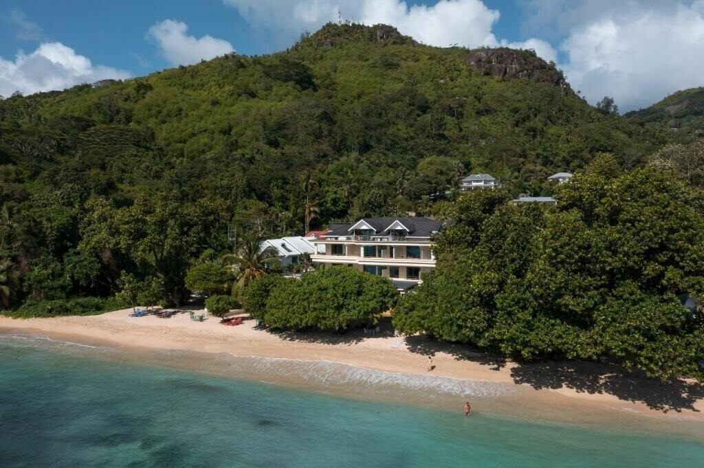 Hotel Crown Beach Hotel 4*
