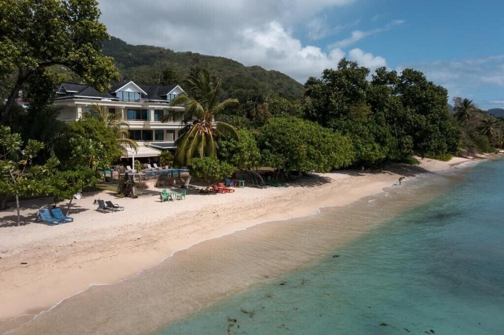Imaginea Crown Beach Hotel 4*