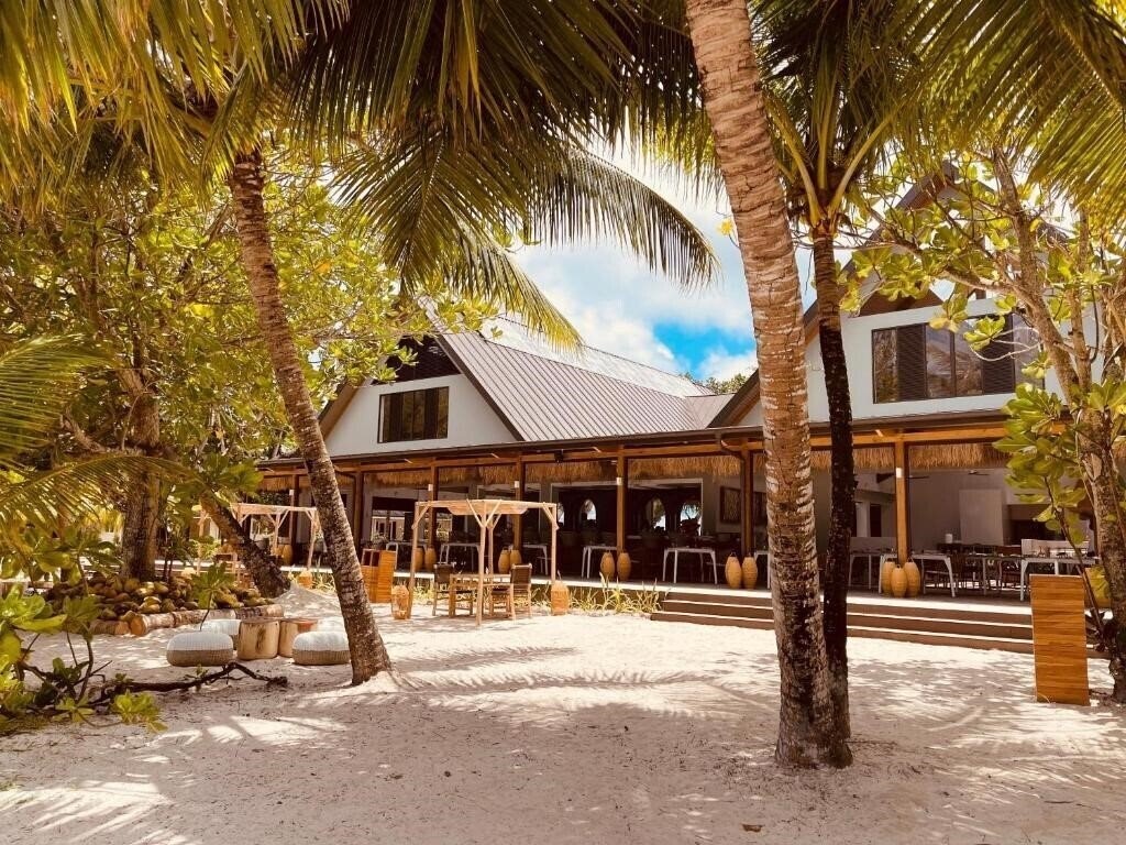 Отель Indian Ocean Lodge 3*